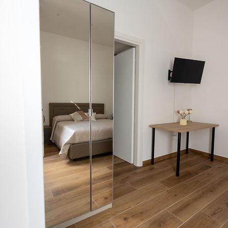 Maraf Rooms Torre Annunziata Bagian luar foto
