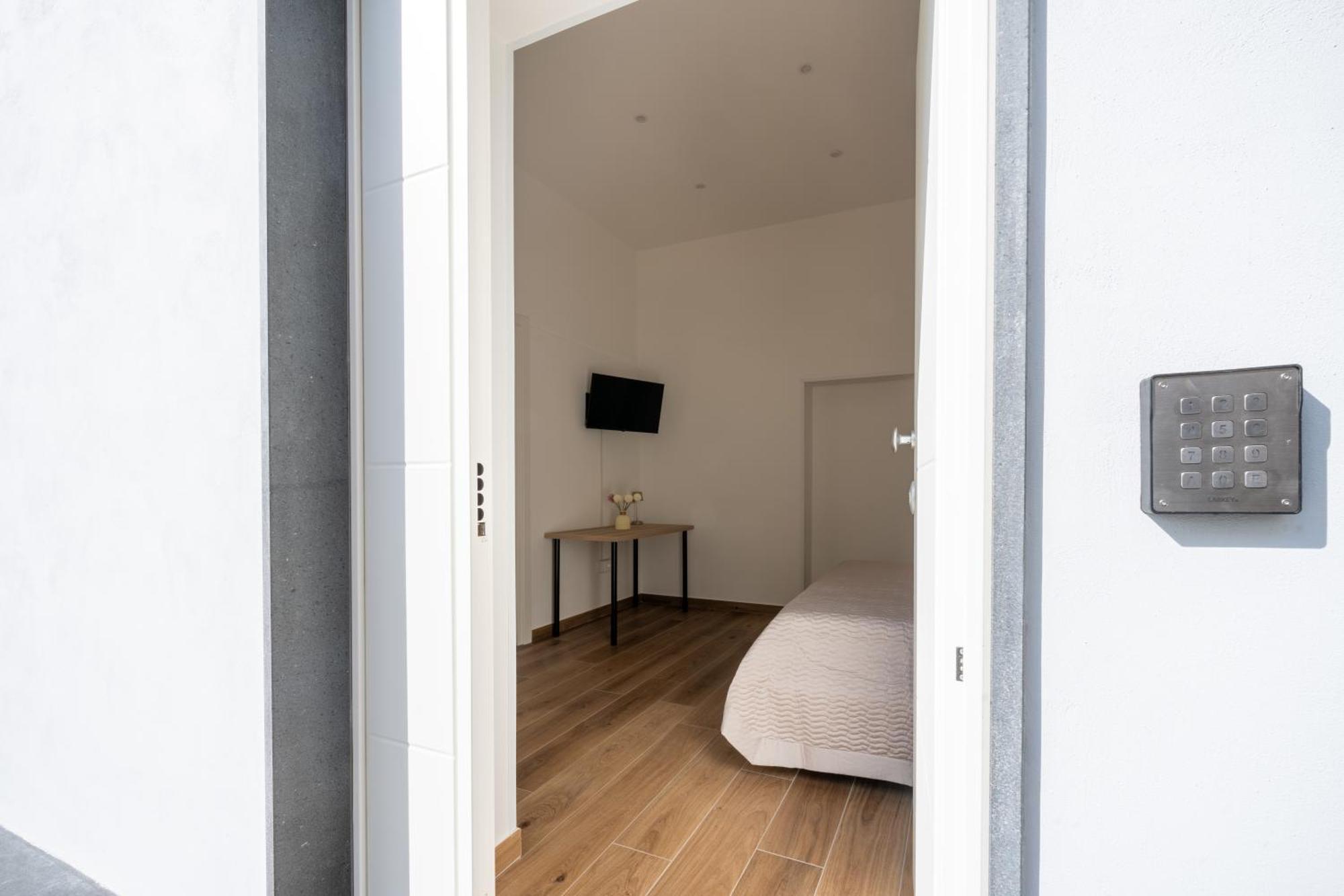 Maraf Rooms Torre Annunziata Bagian luar foto