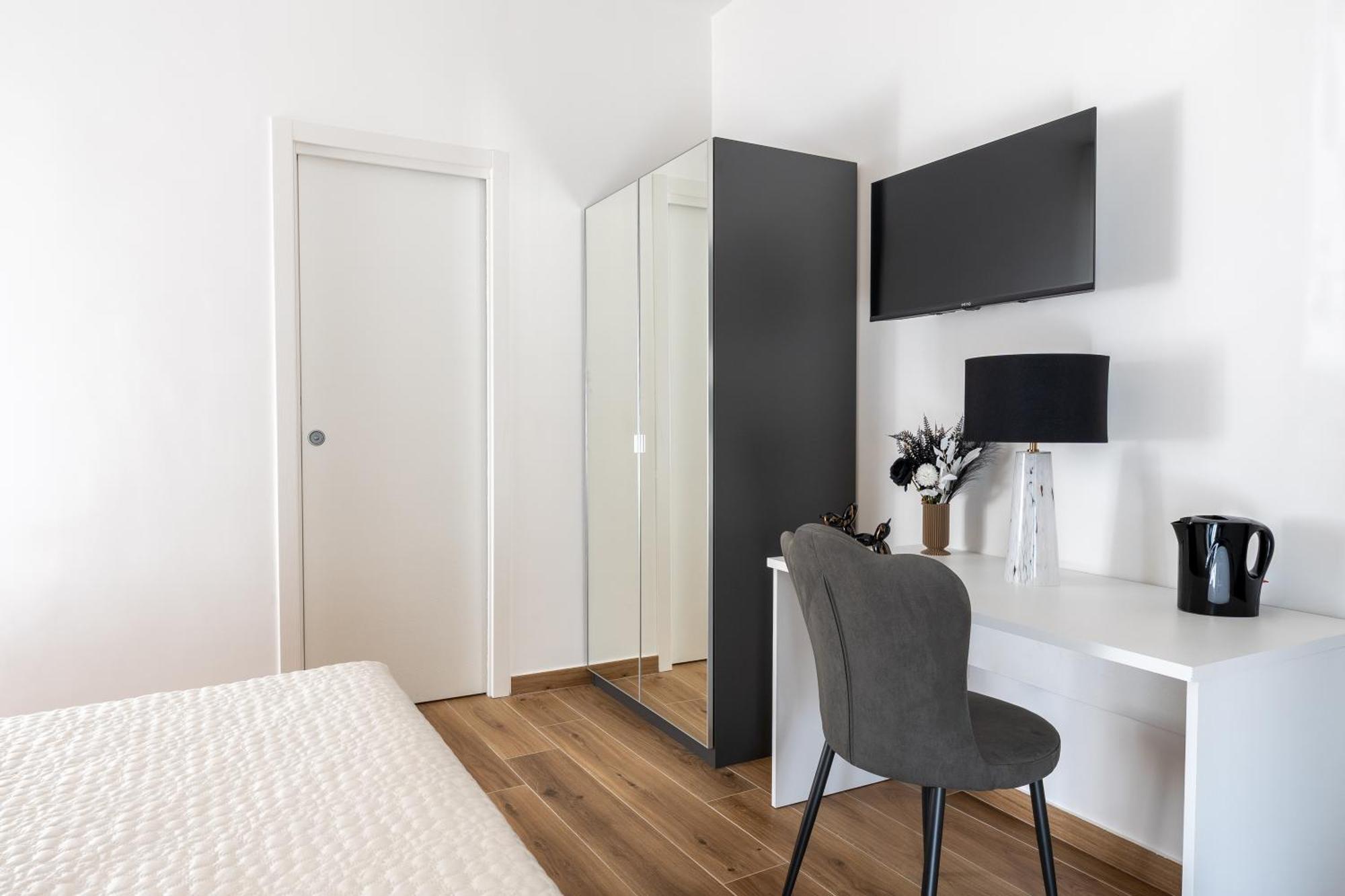 Maraf Rooms Torre Annunziata Bagian luar foto