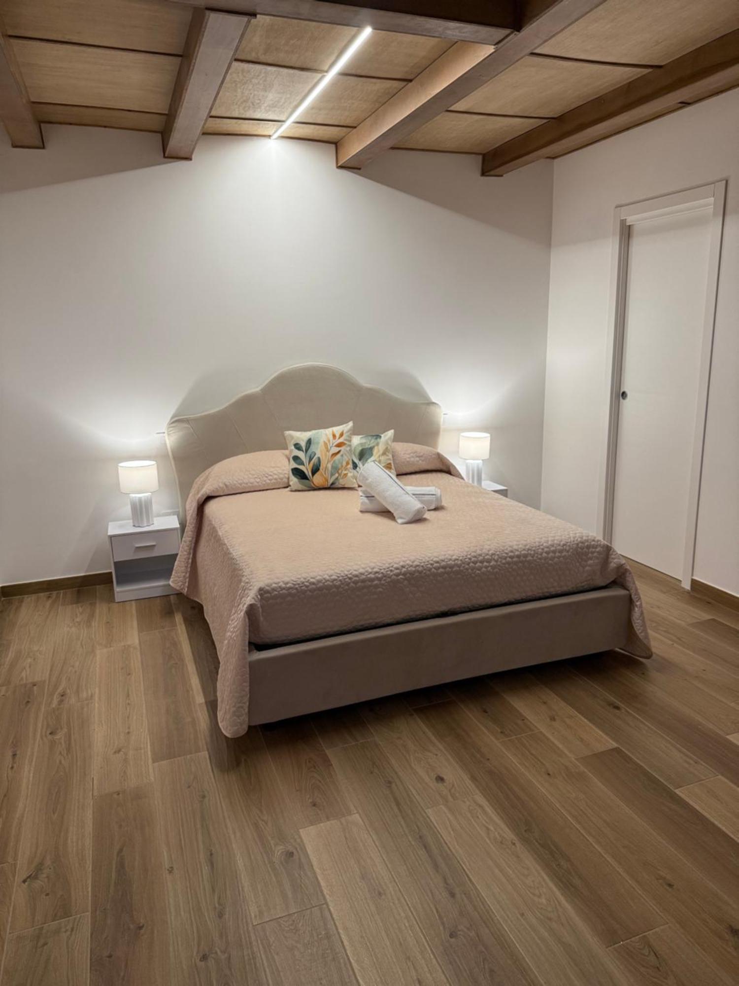 Maraf Rooms Torre Annunziata Bagian luar foto